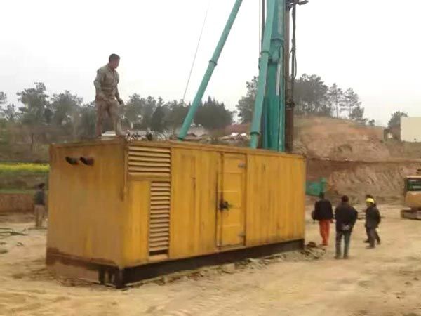 四方台如何判断水冷式机油散热器密封件是否需要更换?